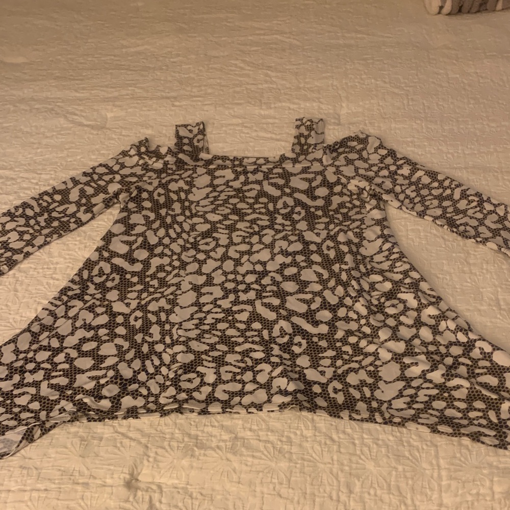 Clara Sun Woo Tunic Cold-Shoulder Top